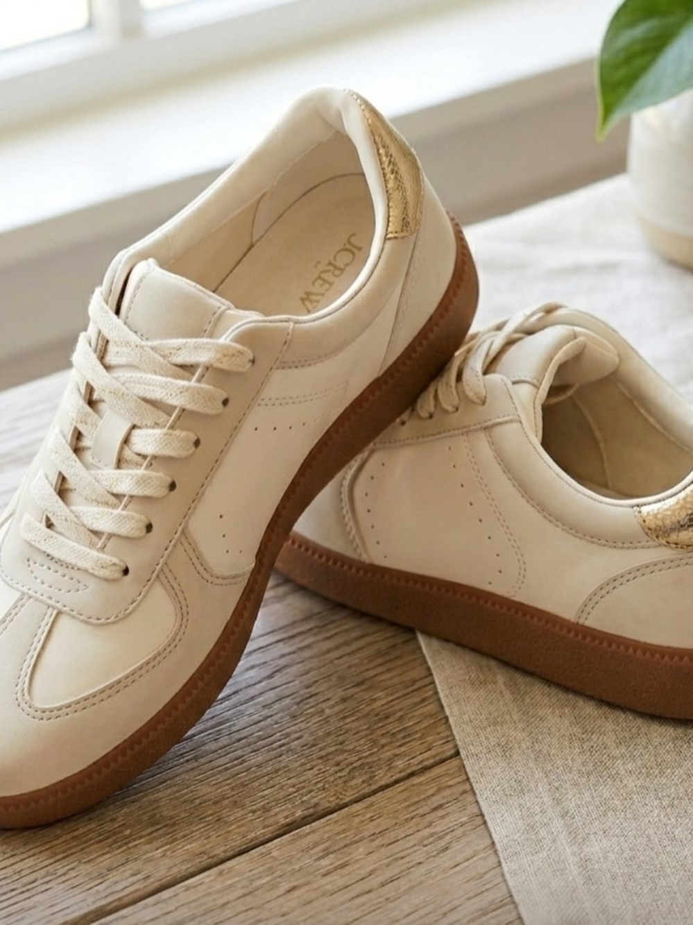 J.Crew White Cream Retro Leather Sneakers Gold Metallic Heel Size 8 NWOB